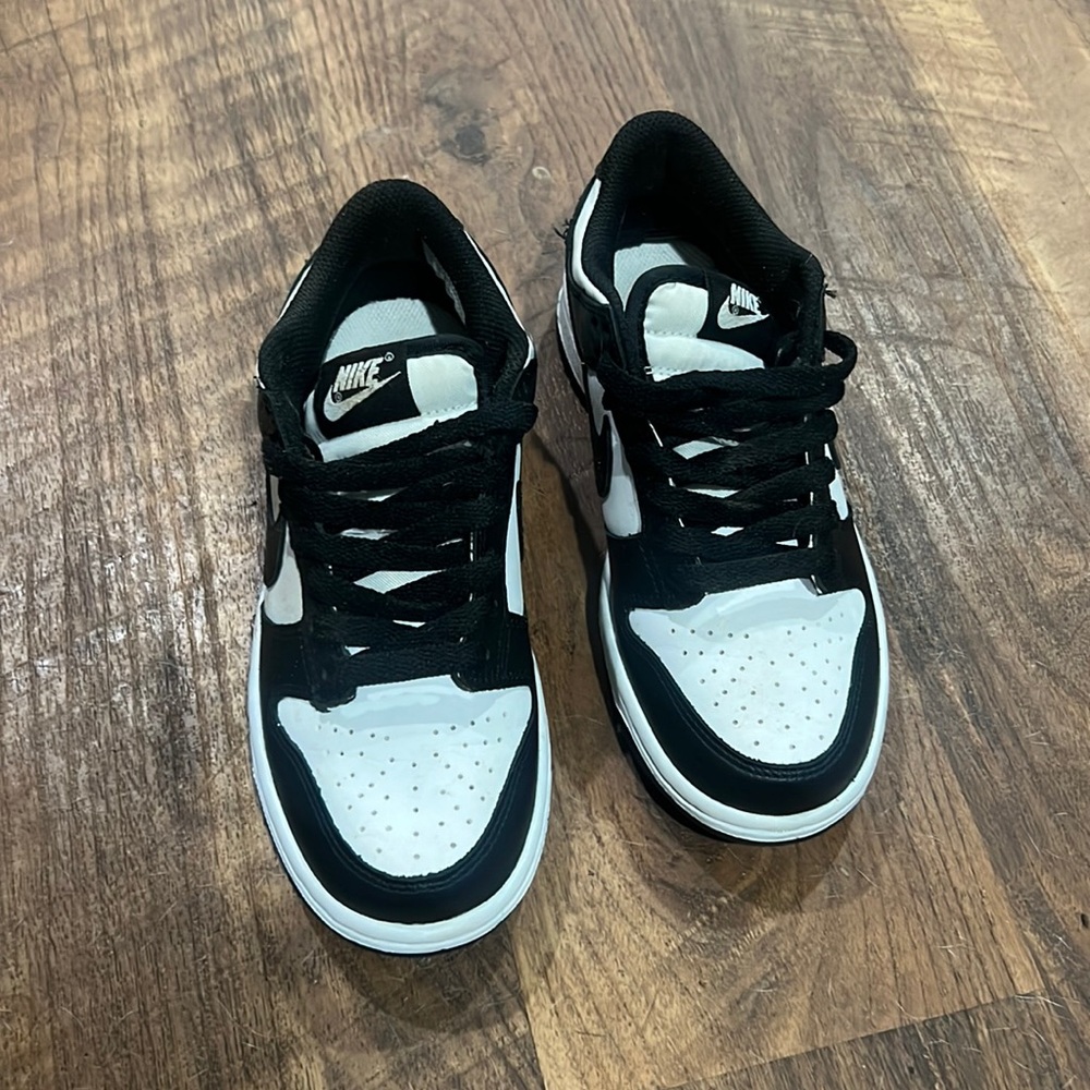 PANDA Nike dunk lows worn once!